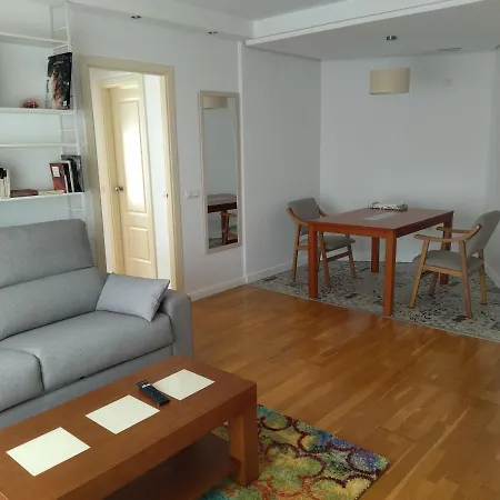 Muy Acogedor , En El Casco Antiguo. *