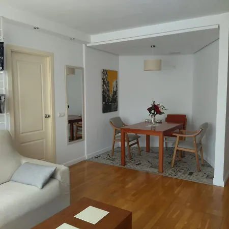 Muy Acogedor , En El Casco Antiguo. Apartment