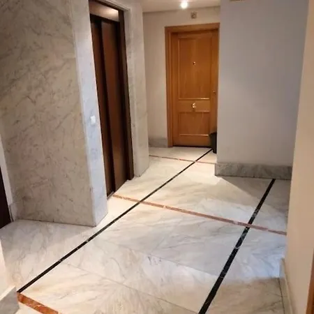 Muy Acogedor , En El Casco Antiguo. Apartamento