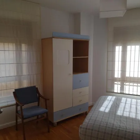 Apartamento Muy Acogedor , En El Casco Antiguo. *