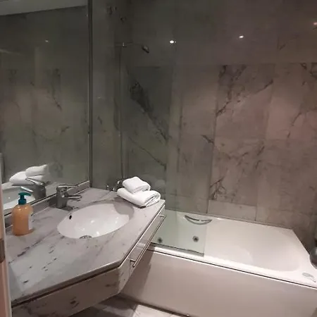 Muy Acogedor , En El Casco Antiguo. Apartamento