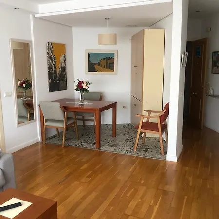 Apartamento Muy Acogedor , En El Casco Antiguo.