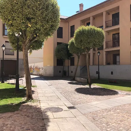 Muy Acogedor , En El Casco Antiguo. *